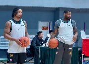 包含阿拉维斯外援状态火爆，成为球队得分王的词条